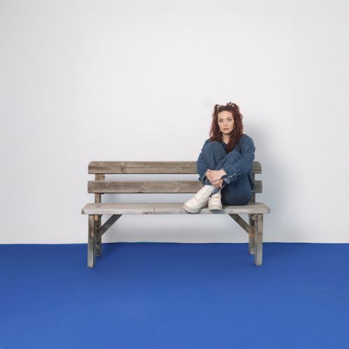 Lia Nell - Bank An Der Wand